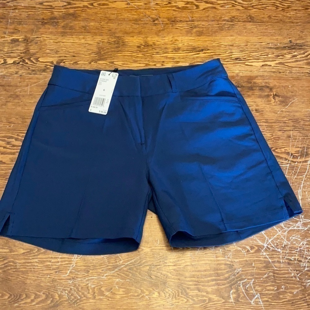 𝅺WOMEN'S Adidas golf shorts NWT